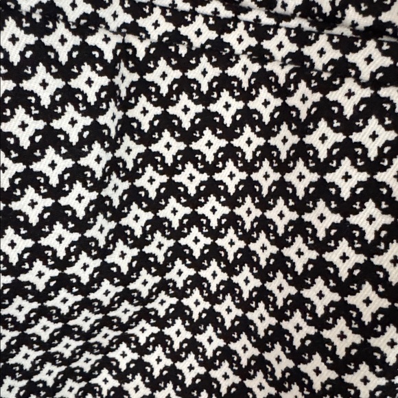 Sz6 ladies Ann Taylor/lLoft Julie Skinny ankle pants black/white NWOT - Picture 2 of 8